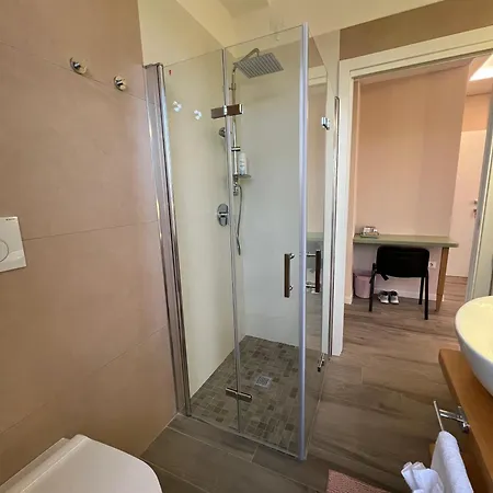 Domusbiri 4*