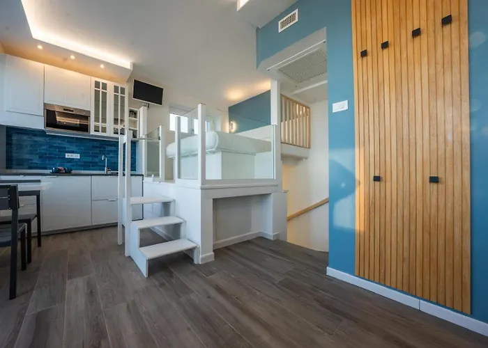 Πανσιόν Domusbiri